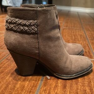 Taupe suede booties